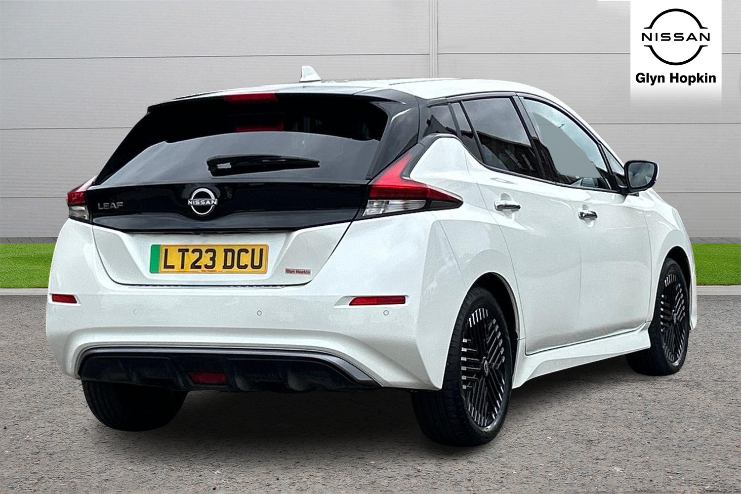 2023 Nissan Leaf 110kW Tekna 39kWh 5dr Auto Hatchback Electric Automatic - Picture 3 of 24