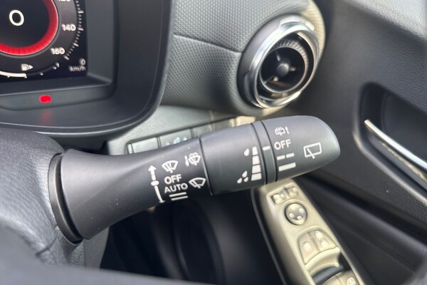 Used Nissan Juke 2025 for sale - 75625314: Photo 31