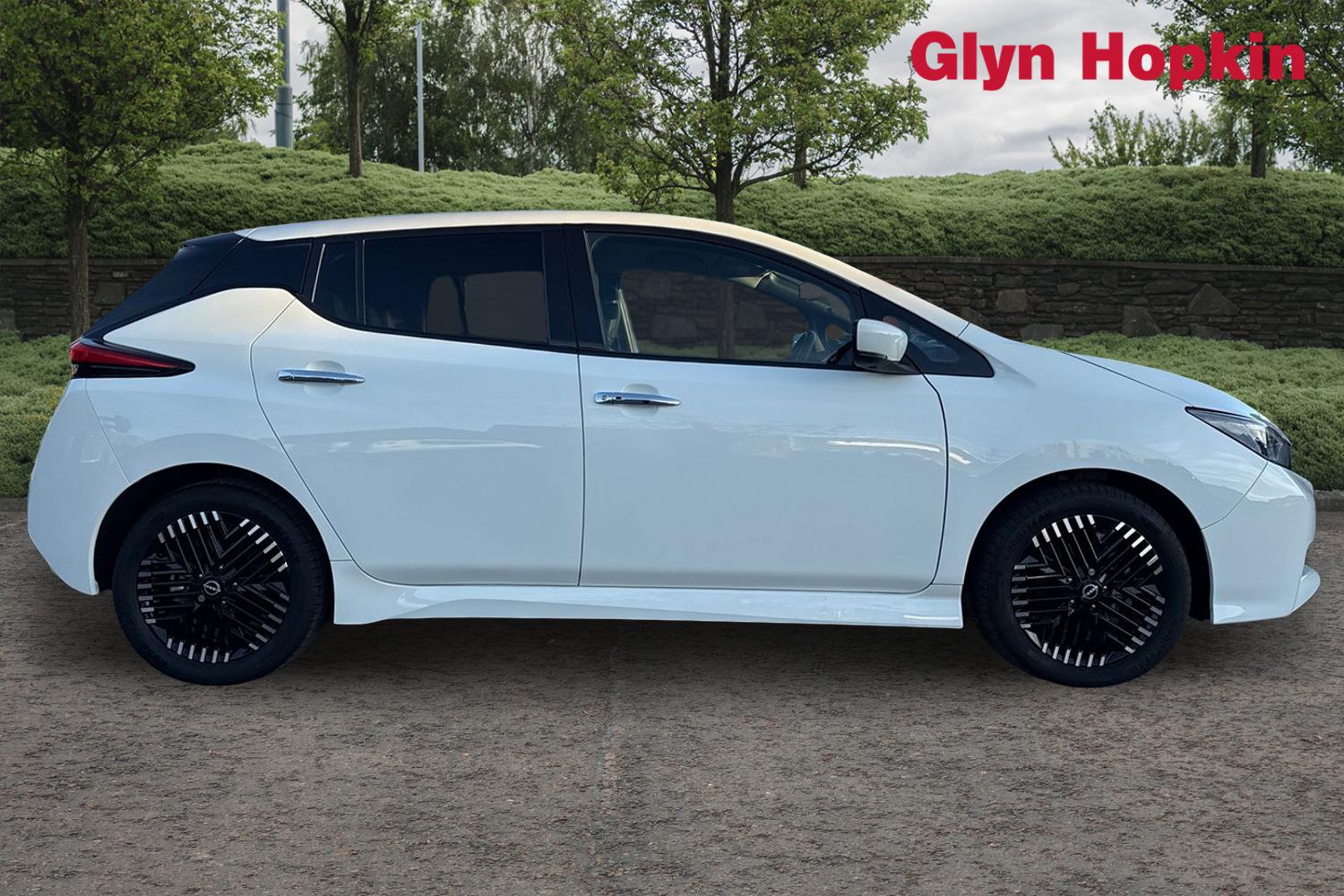 Used Nissan Leaf 2023 for sale - 78008997: Photo 2