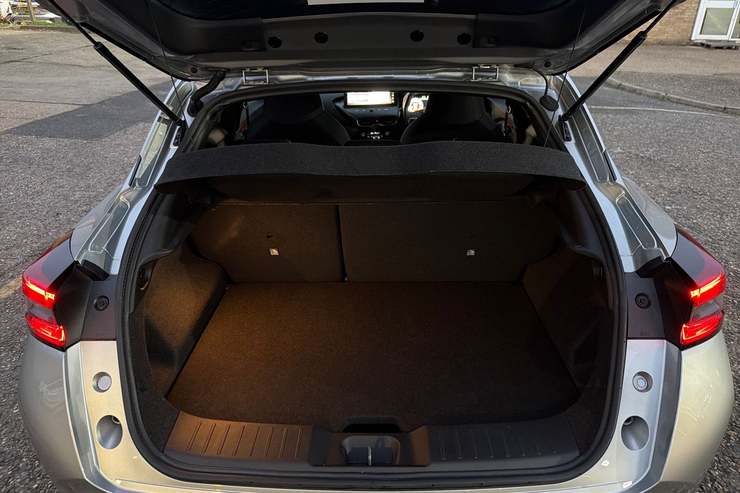 Used Nissan Juke 2024 for sale - 76915012: Photo 24