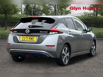 Used Nissan Leaf 2021 for sale - 76894852: Photo