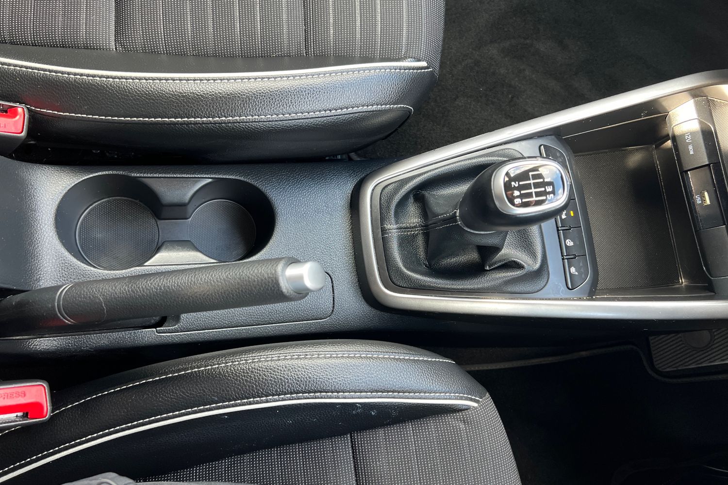 Used Kia Stonic 2023 for sale - 76415197: Photo 14