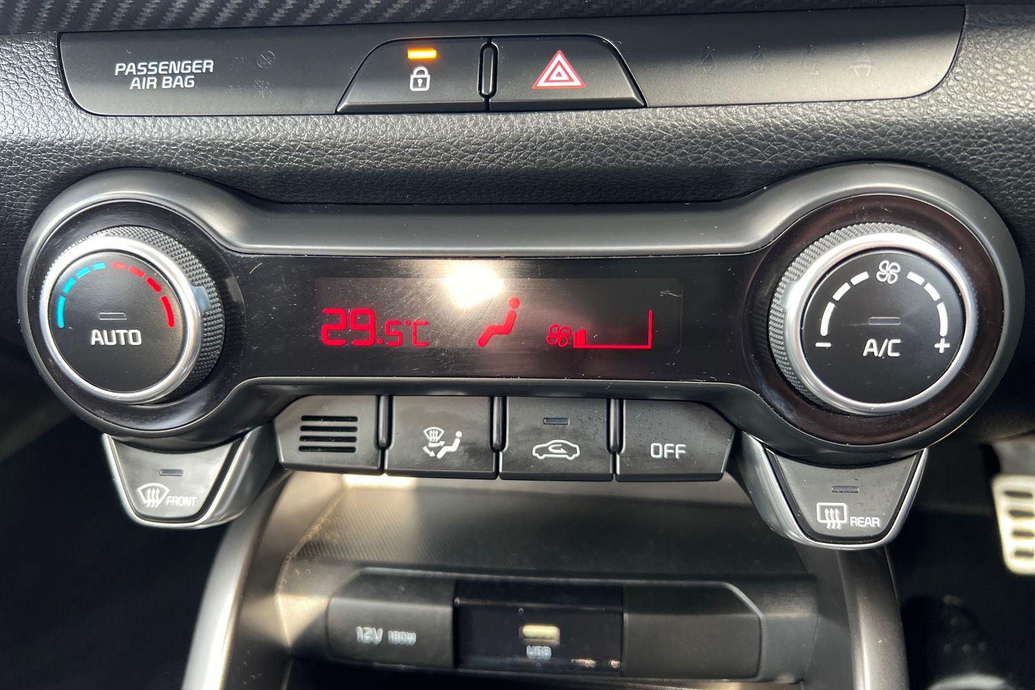 Used Kia Stonic 2023 for sale - 76415197: Photo 15