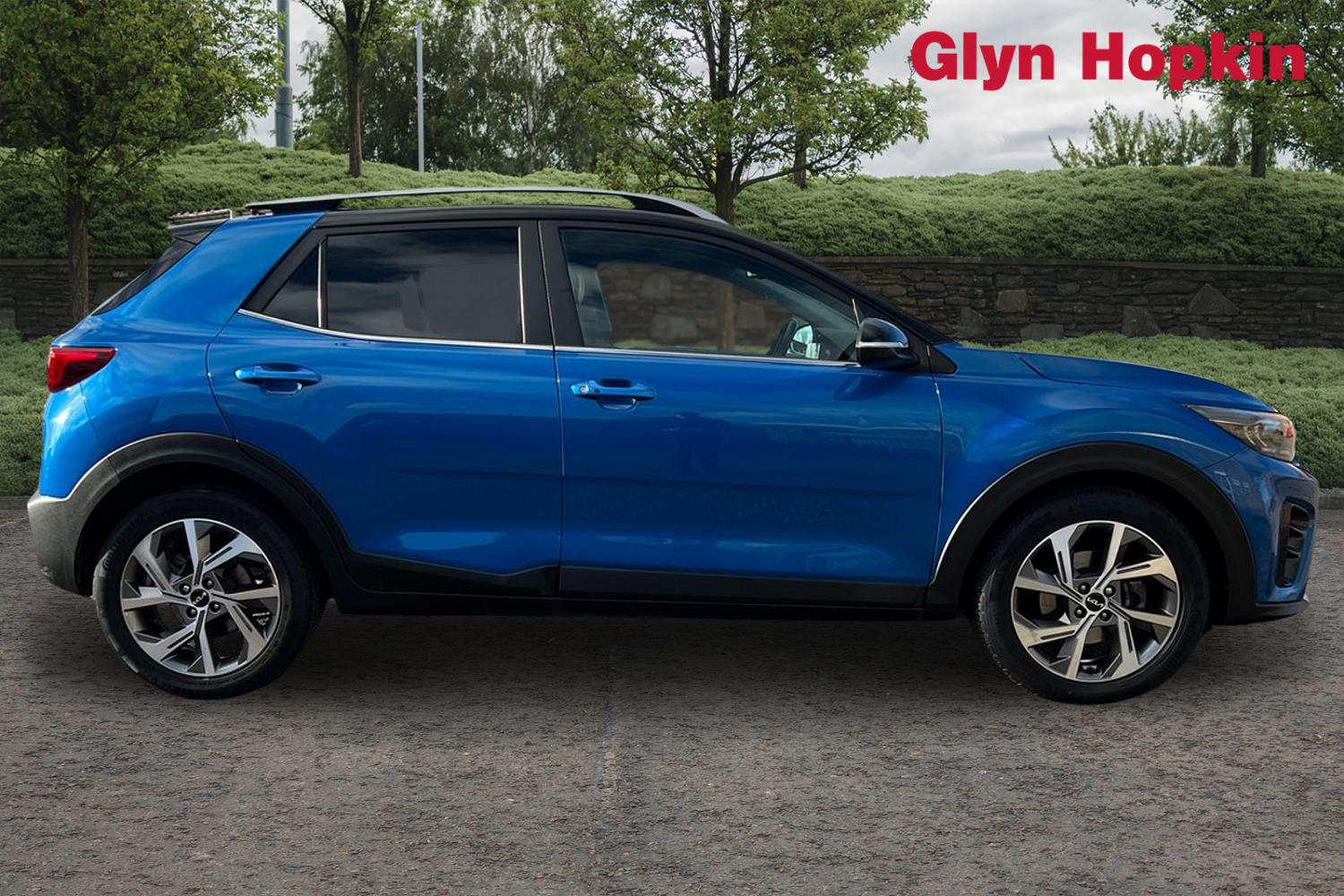 Used Kia Stonic 2023 for sale - 76415197: Photo 2