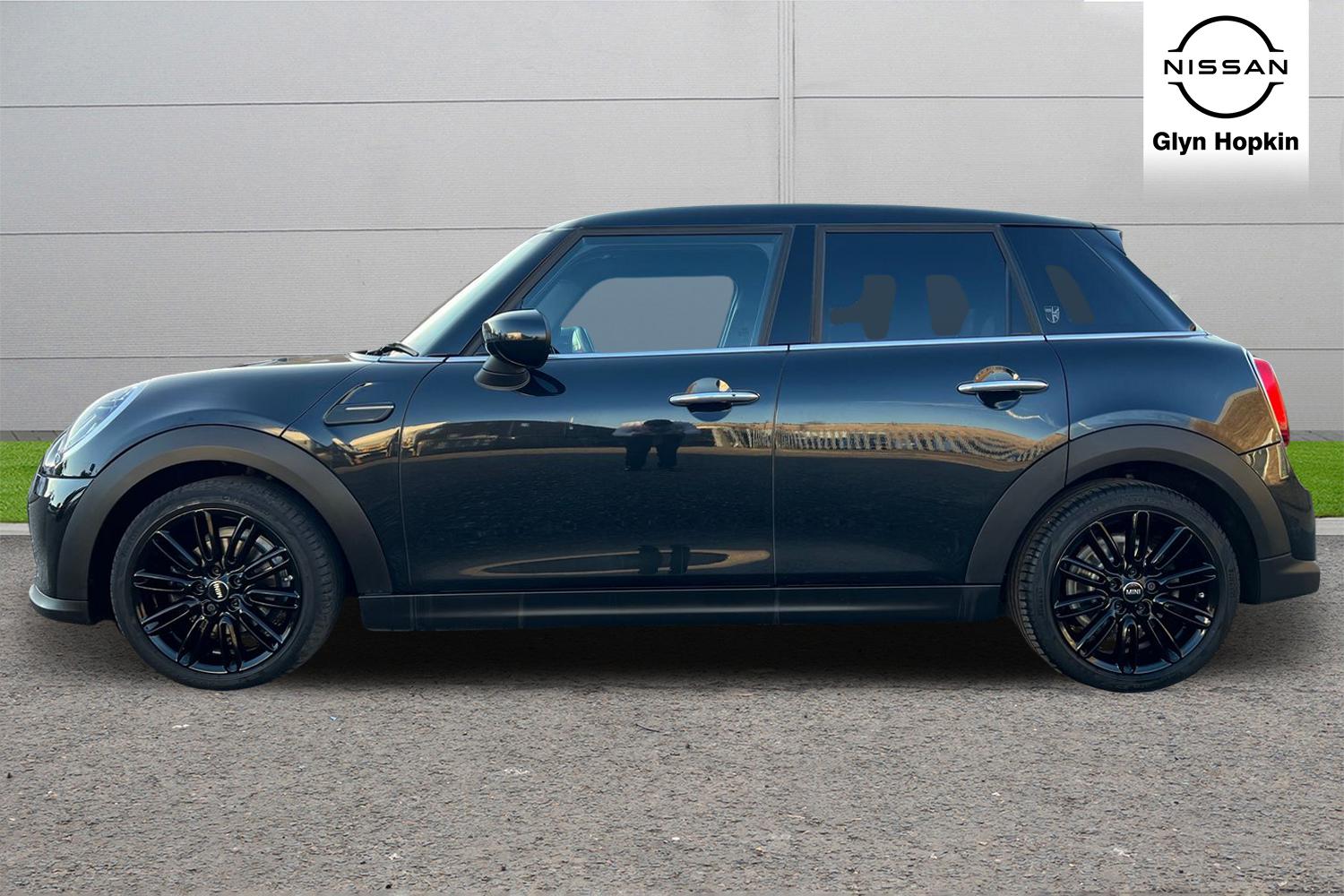 Used MINI Hatch 2022 for sale - 76079265: Photo 6