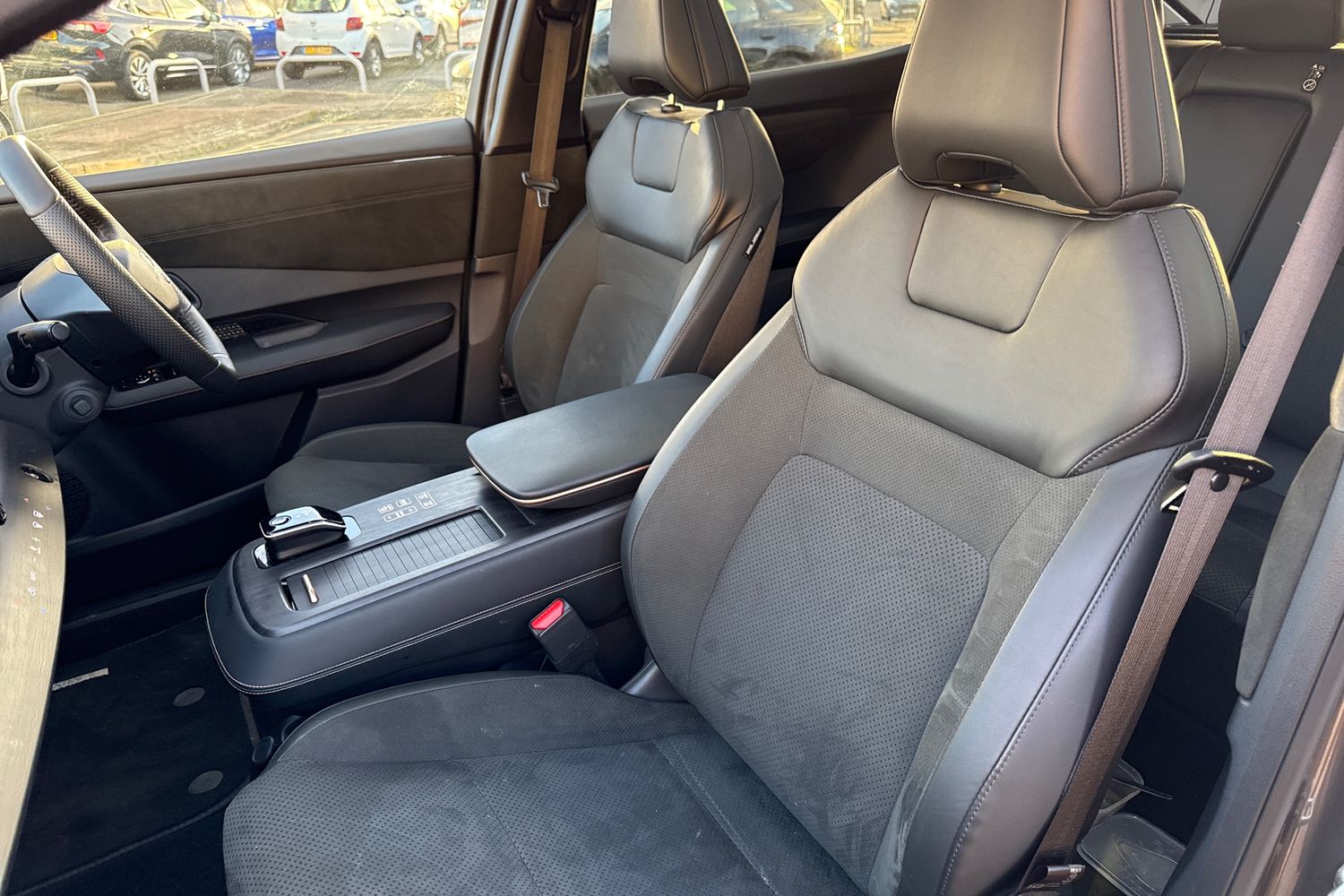 Used Nissan ARIYA 2025 for sale - 77428094: Photo 27