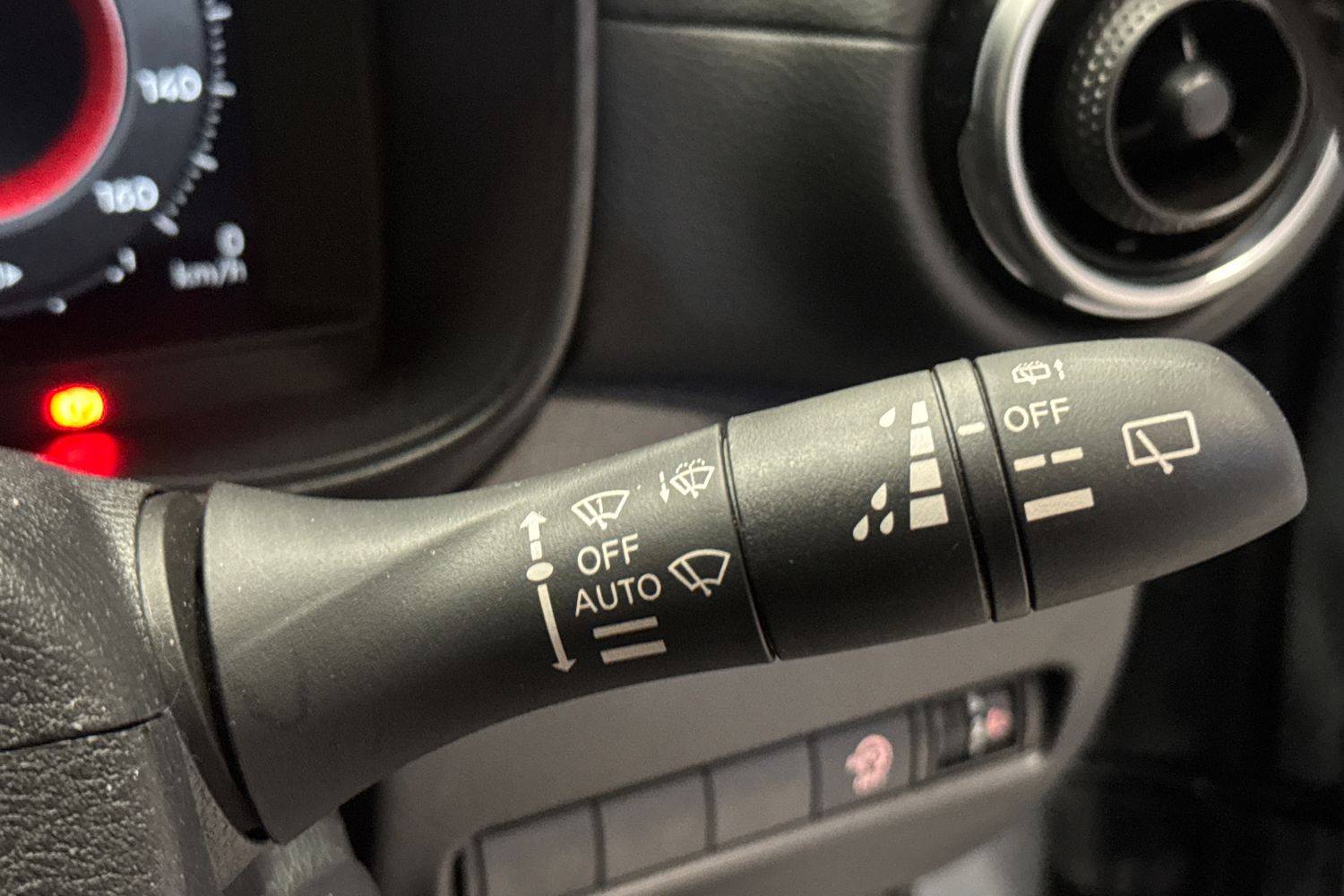 Used Nissan Juke 2024 for sale - 76372734: Photo 30