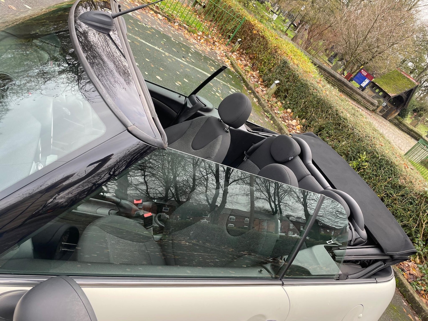 Used MINI Convertible 2012 for sale - 76592478: Photo 4