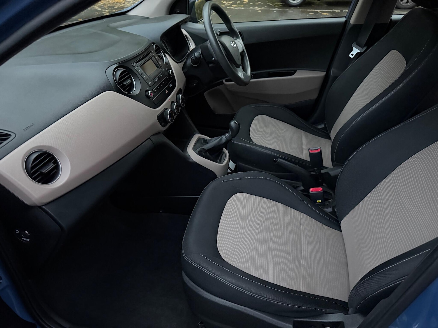 Used Hyundai i10 2014 for sale - 76441201: Photo 19