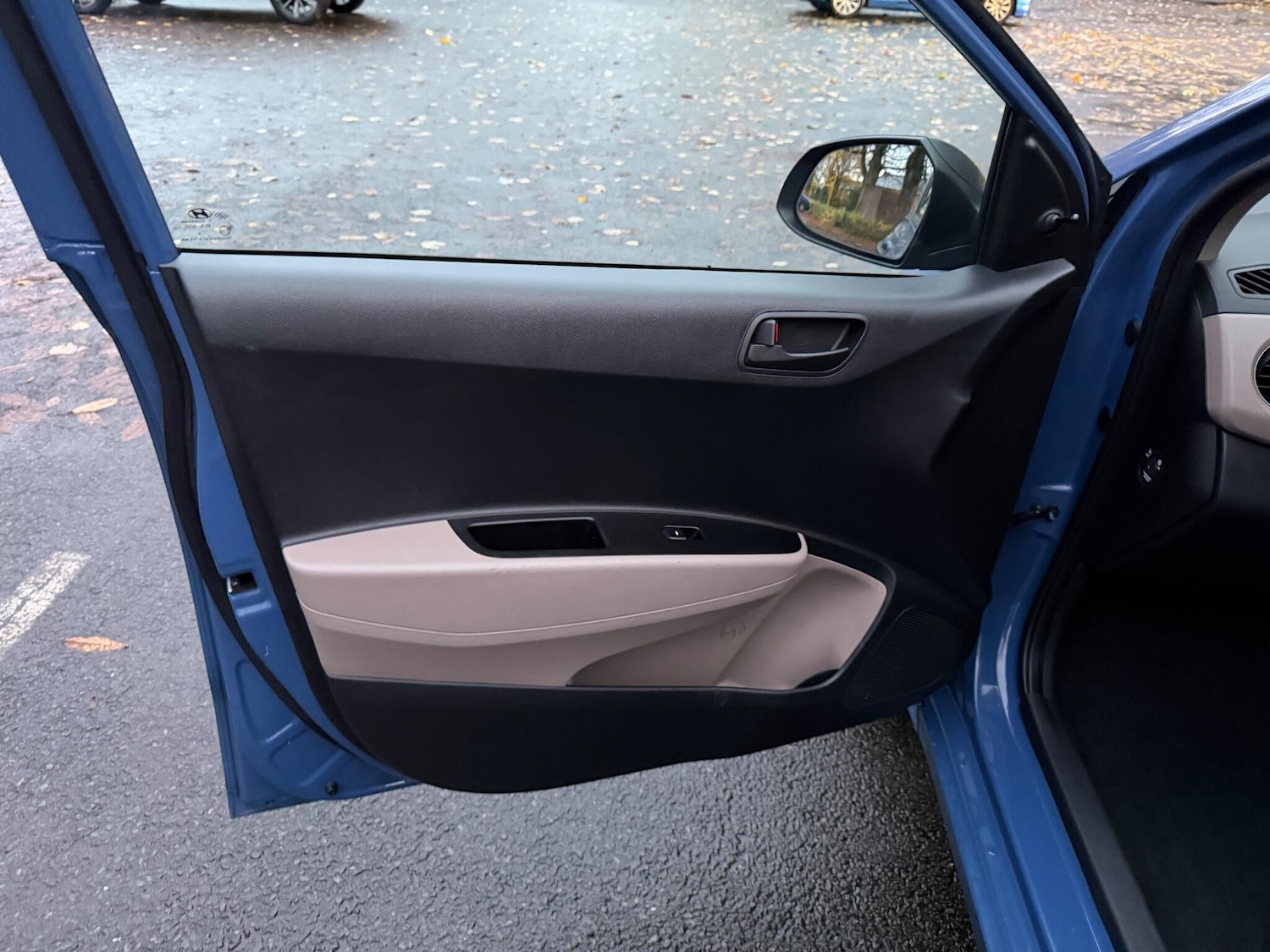 Used Hyundai i10 2014 for sale - 76441201: Photo 25