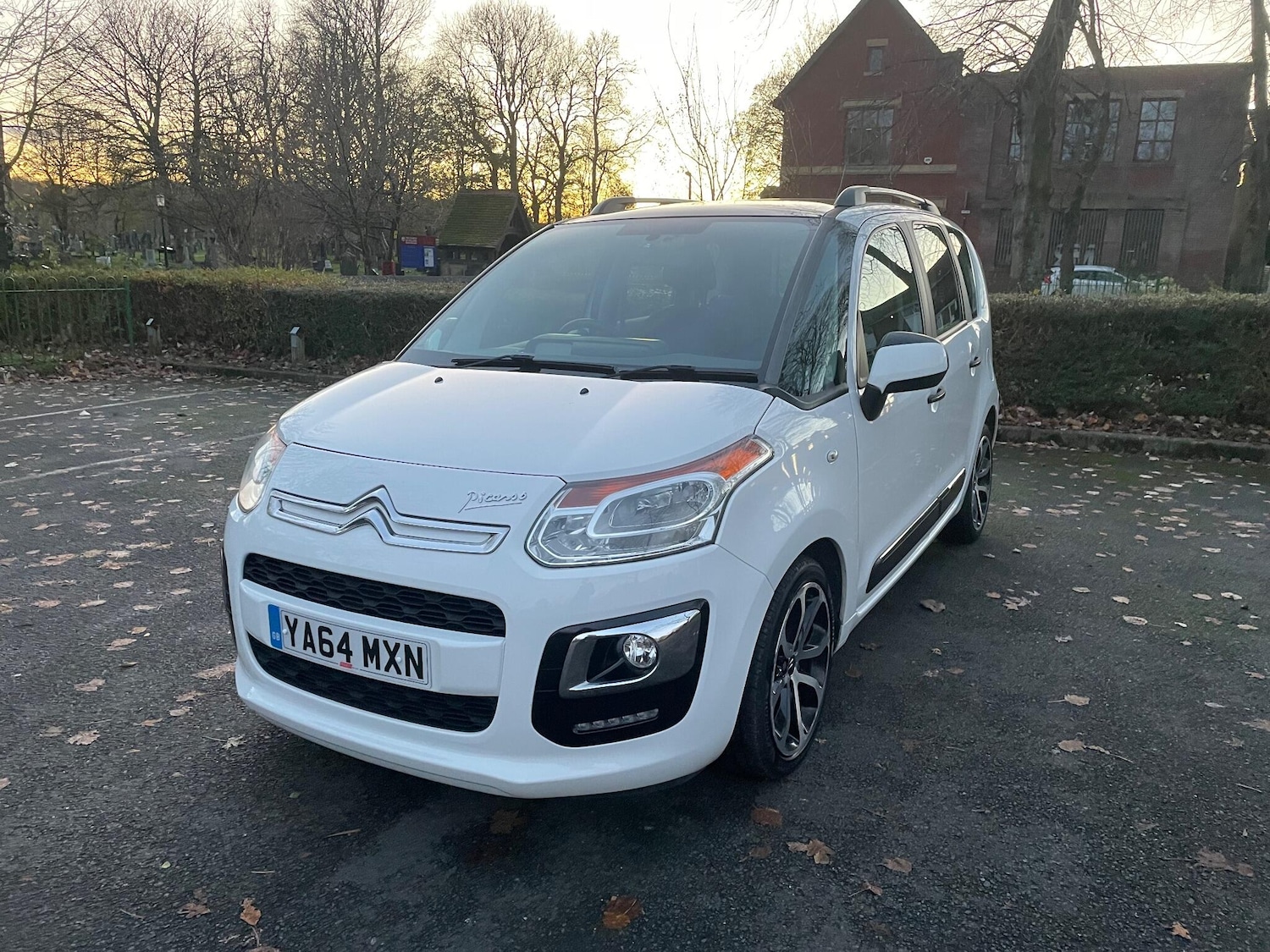Used Citroen C3 Picasso 2015 for sale - 76633788: Photo 1