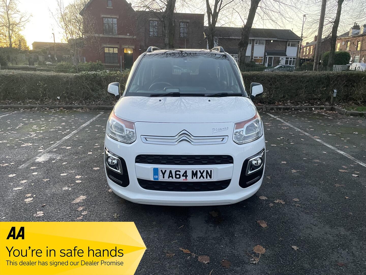 Used Citroen C3 Picasso 2015 for sale - 76633788: Photo 2