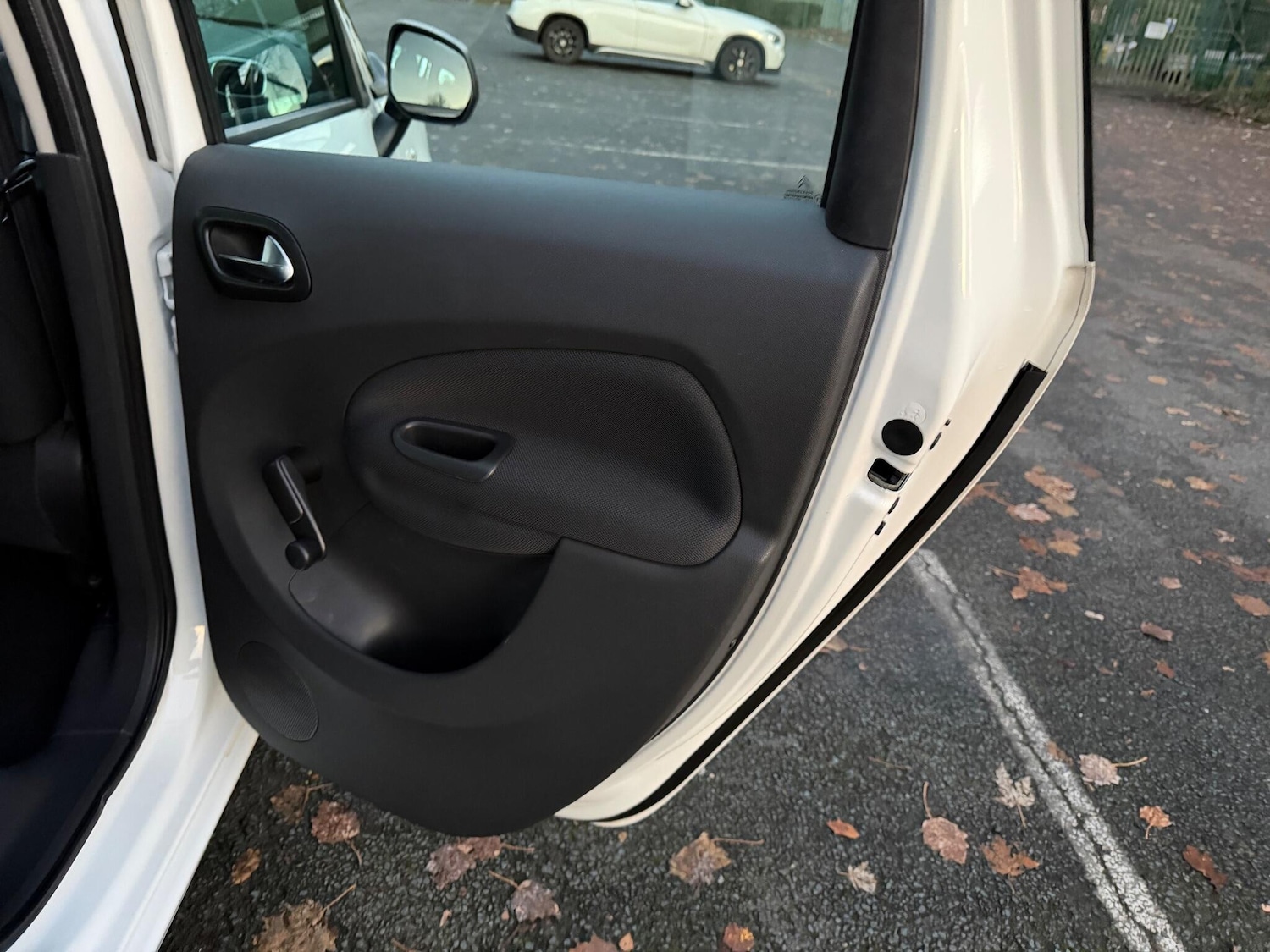 Used Citroen C3 Picasso 2015 for sale - 76633788: Photo 26