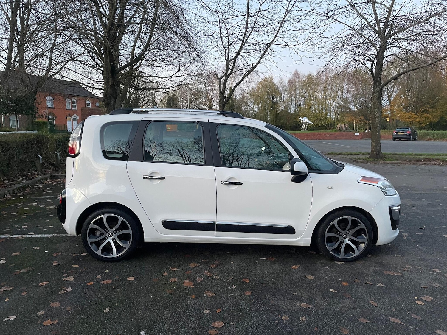 Used Citroen C3 Picasso 2015 for sale - 76633788: Photo 8