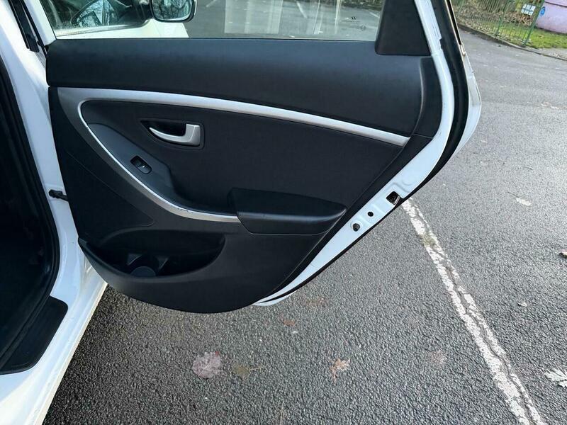 Used Hyundai i30 2015 for sale - 76759632: Photo 30