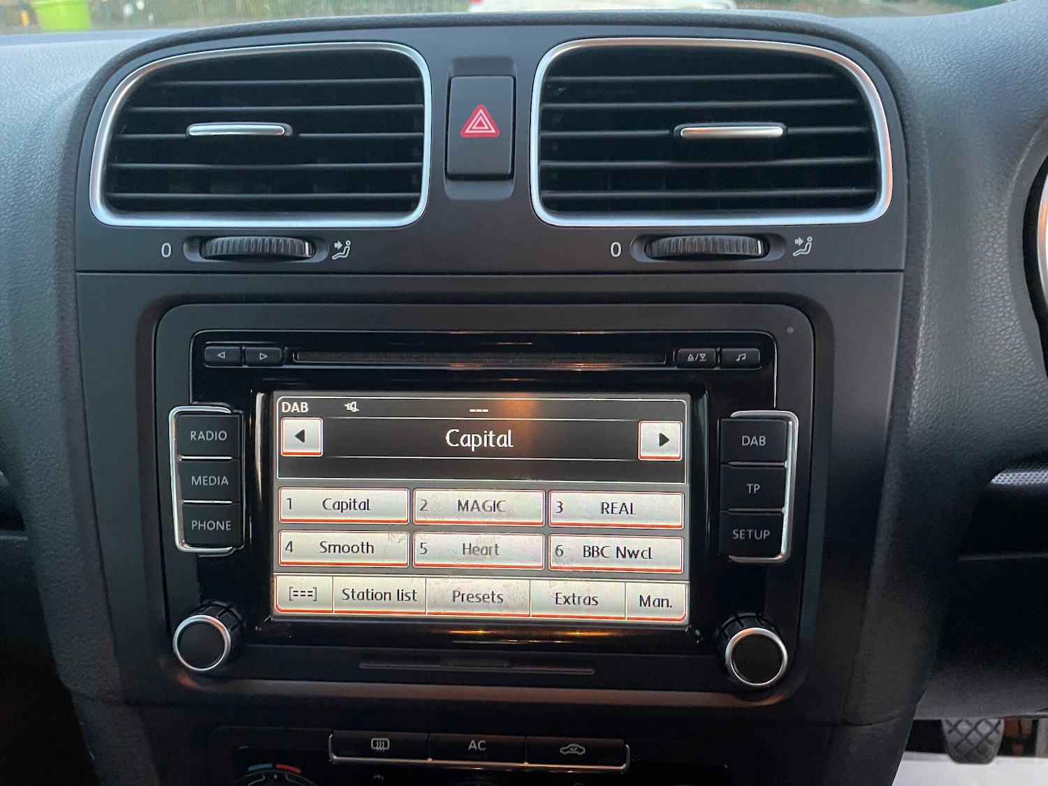 Used Volkswagen Golf 2012 for sale - 76658133: Photo 24