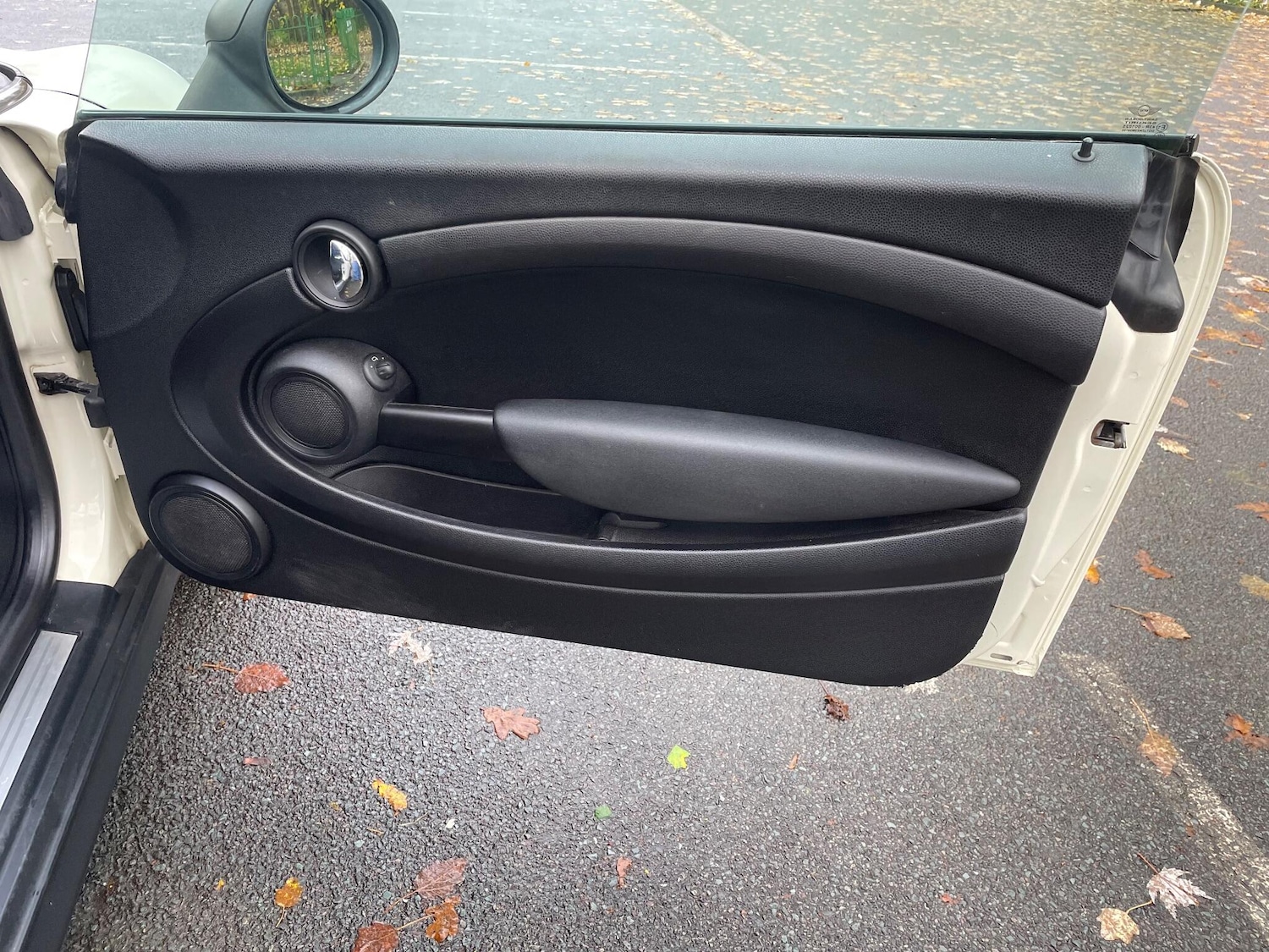 Used MINI Convertible 2012 for sale - 76671236: Photo 27