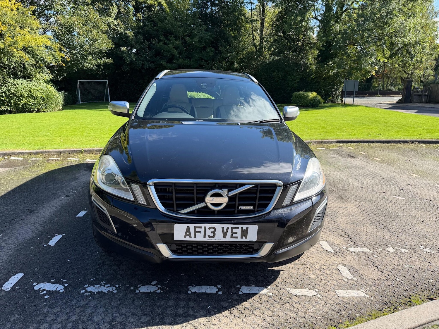 Used Volvo XC60 for sale - 76527773: Photo 2