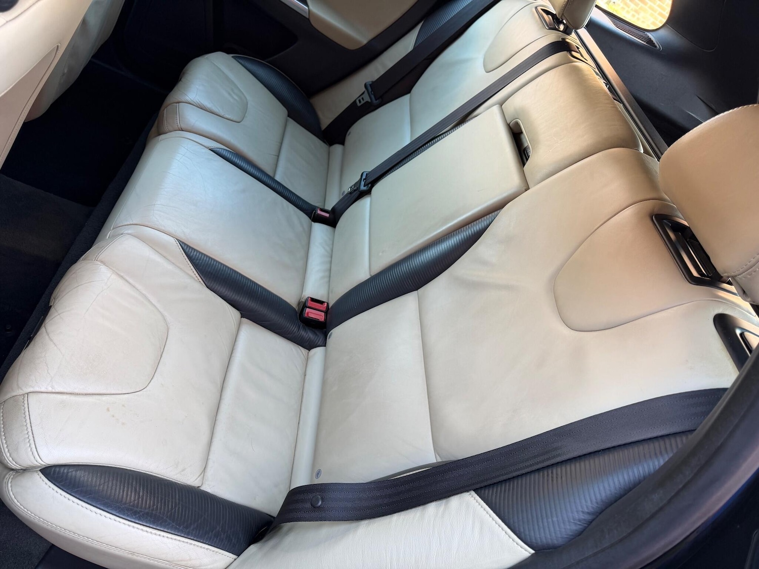 Used Volvo XC60 for sale - 76527773: Photo 25