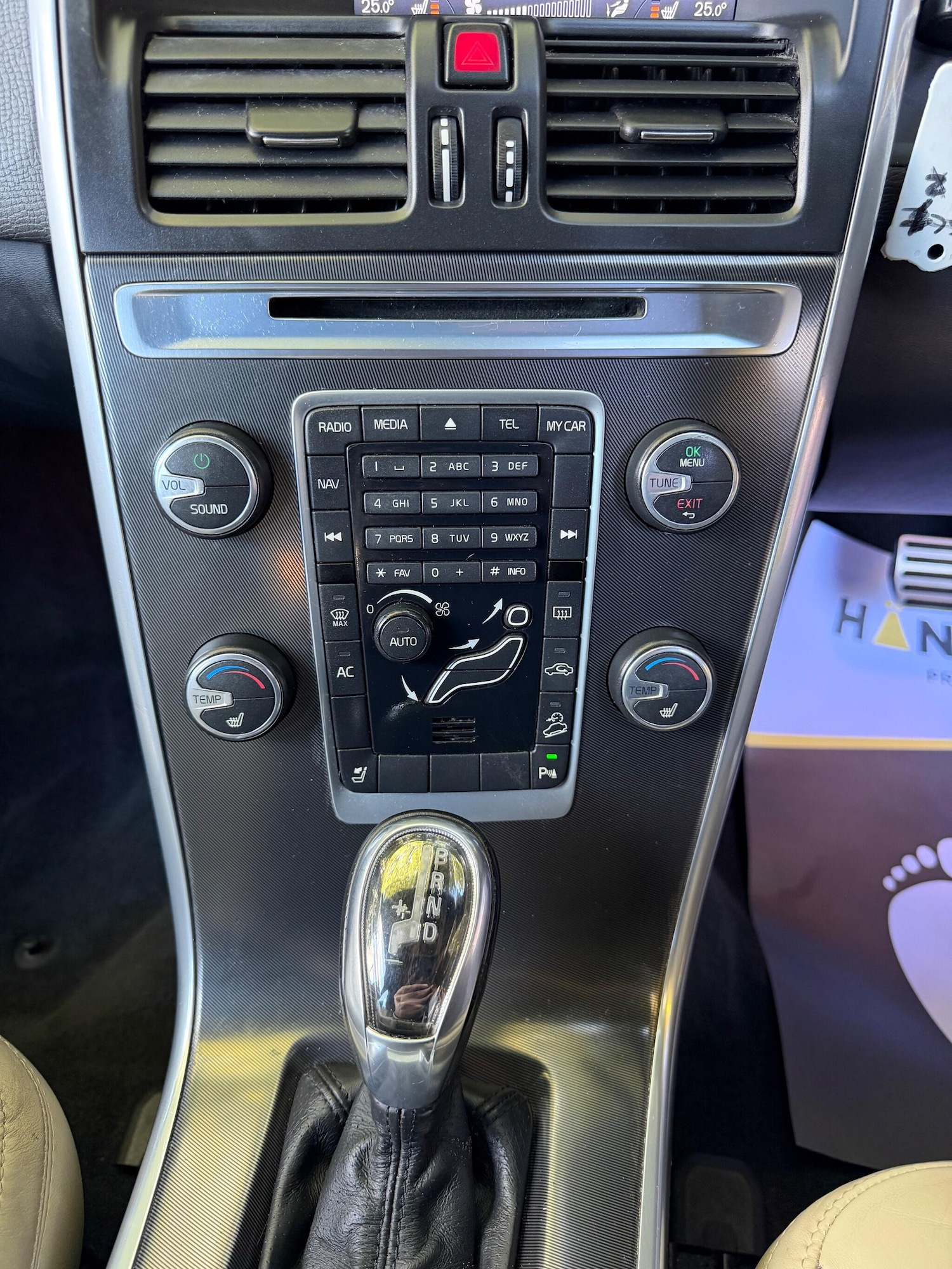 Used Volvo XC60 for sale - 76527773: Photo 28