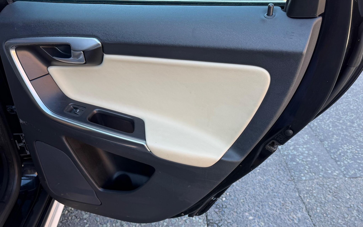 Used Volvo XC60 for sale - 76527773: Photo 37