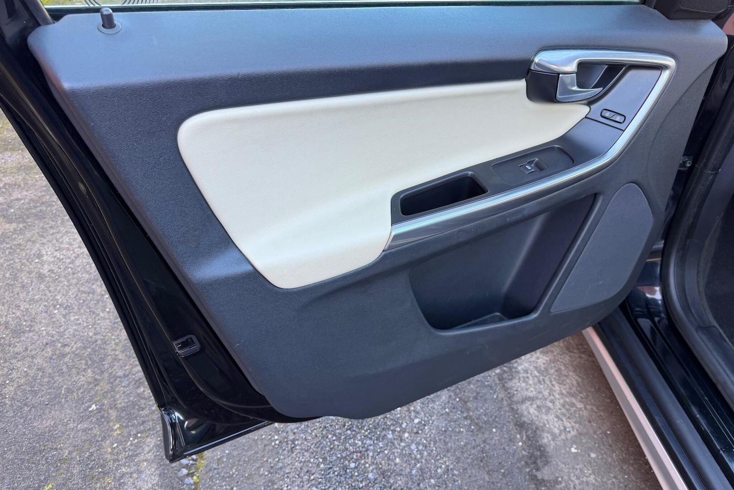 Used Volvo XC60 for sale - 76527773: Photo 38