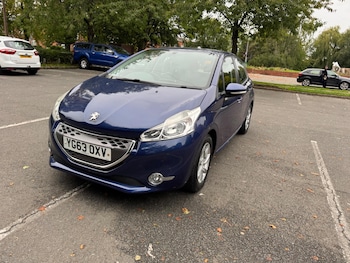 Used Peugeot 208 2013 for sale - 76537786: Photo