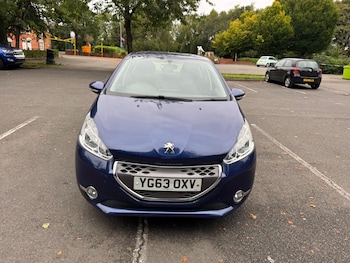 Used Peugeot 208 2013 for sale - 76537786: Photo