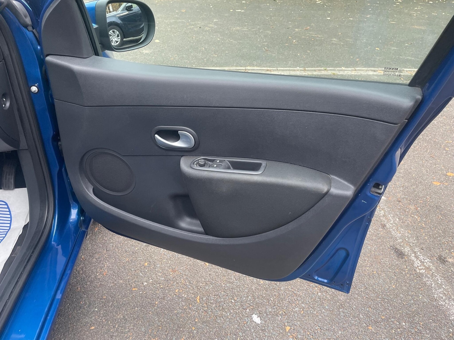 Used Renault Clio 2011 for sale - 76513122: Photo 22