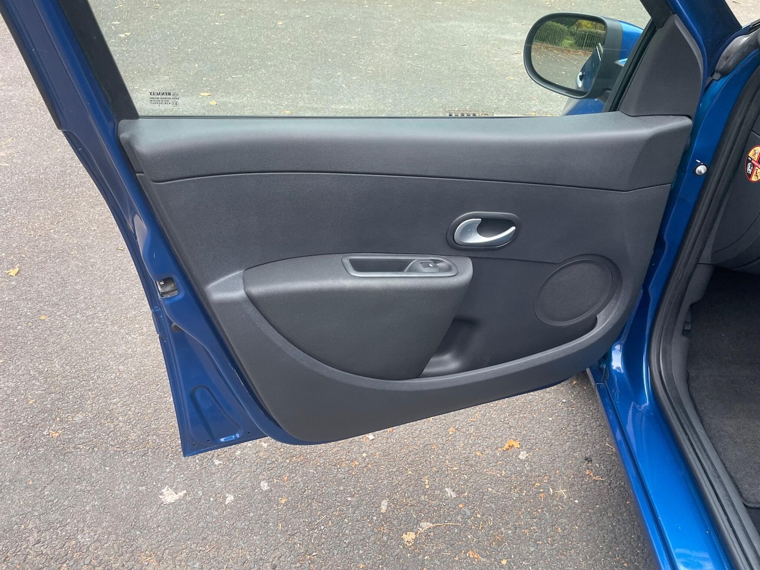 Used Renault Clio 2011 for sale - 76513122: Photo 24