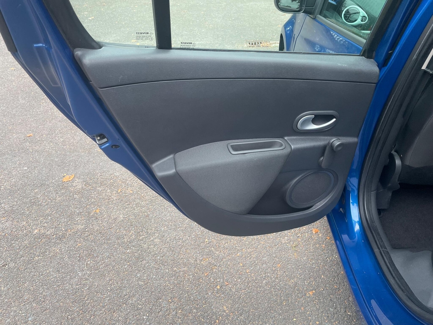 Used Renault Clio 2011 for sale - 76513122: Photo 25