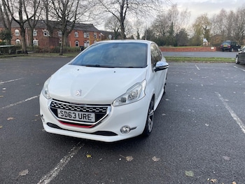 Used Peugeot 208 2013 for sale - 76802163: Photo