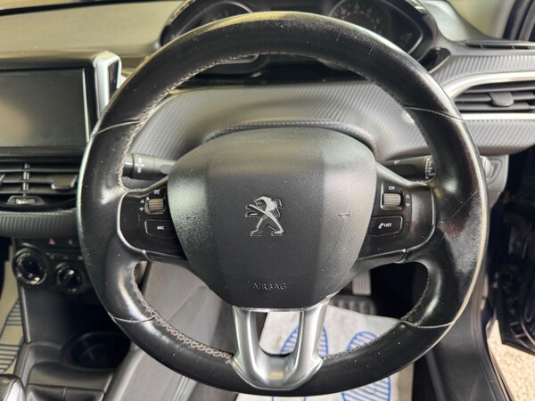 Used Peugeot 208 2016 for sale - 76251128: Photo 15
