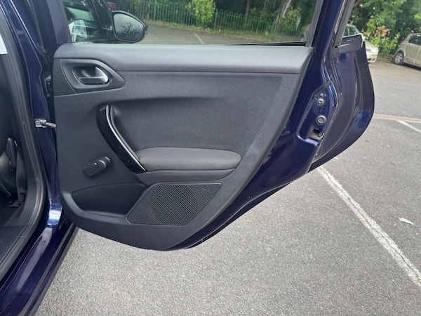 Used Peugeot 208 2016 for sale - 76251128: Photo 29