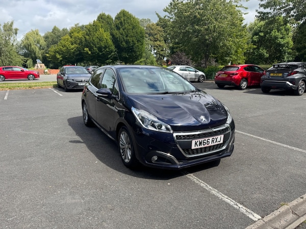 Used Peugeot 208 2016 for sale - 76251128: Photo 6