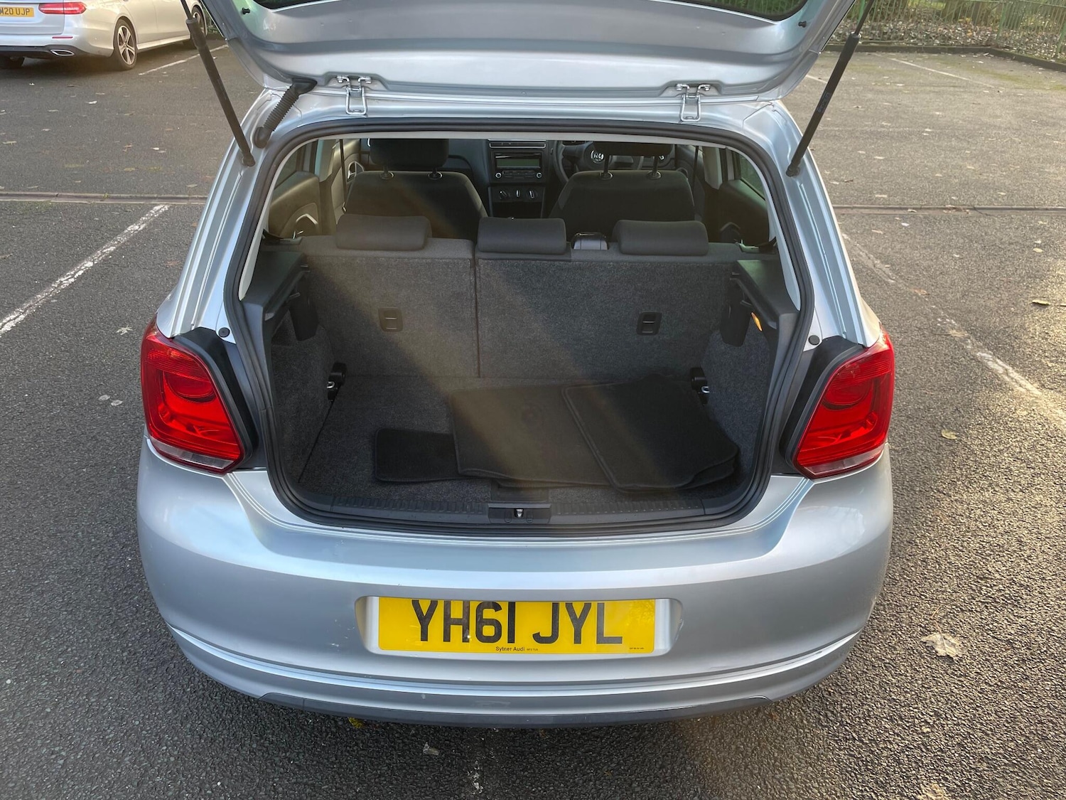 Used Volkswagen Polo 2011 for sale - 76802419: Photo 14