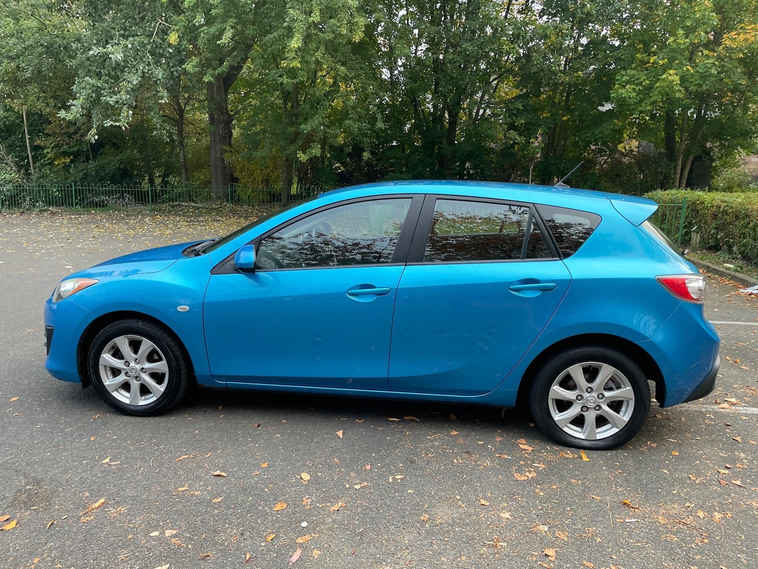 Used Mazda Mazda3 2010 for sale - 76283058: Photo 8