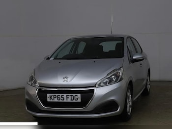 Peugeot - 208