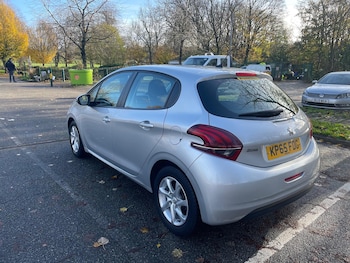 Used Peugeot 208 2015 for sale - 76561280: Photo