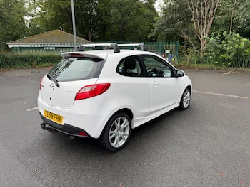 Used Mazda Mazda2 2010 for sale - 76059974: Photo