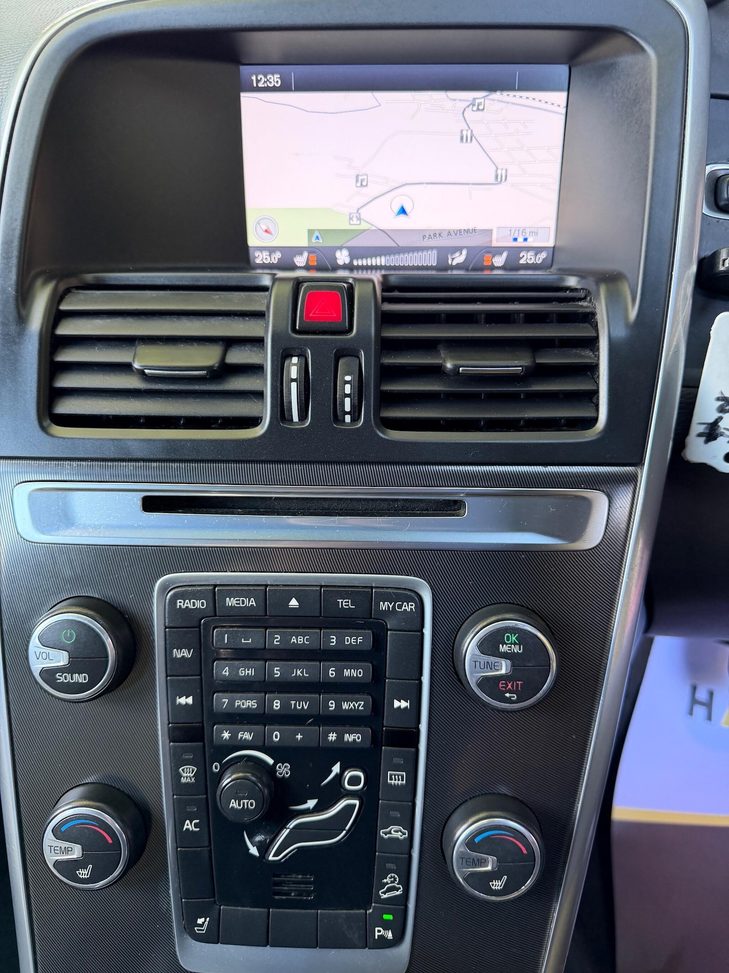 Used Volvo XC60 2013 for sale - 76644703: Photo 29