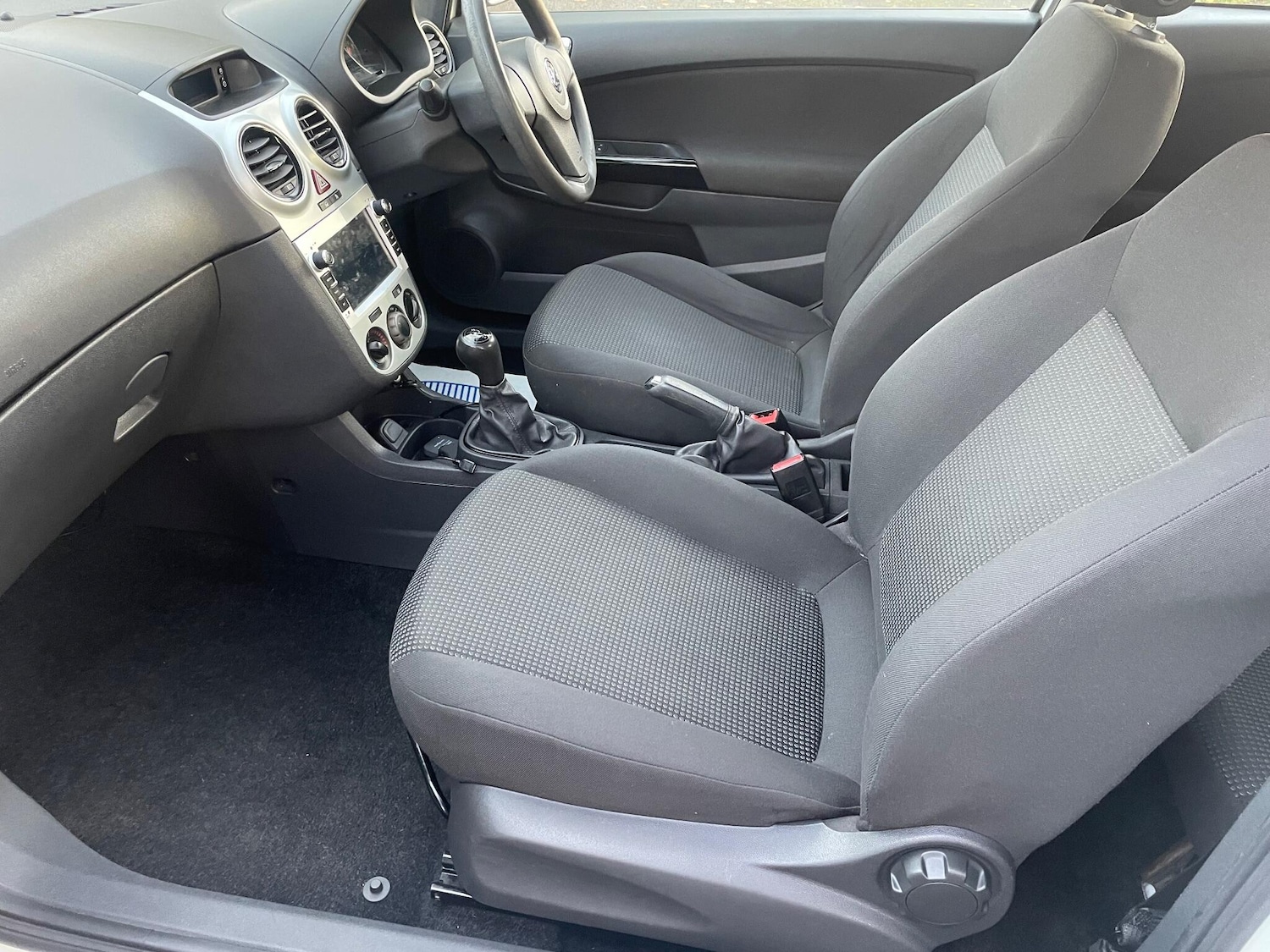 Used Vauxhall Corsa 2011 for sale - 76499127: Photo 15