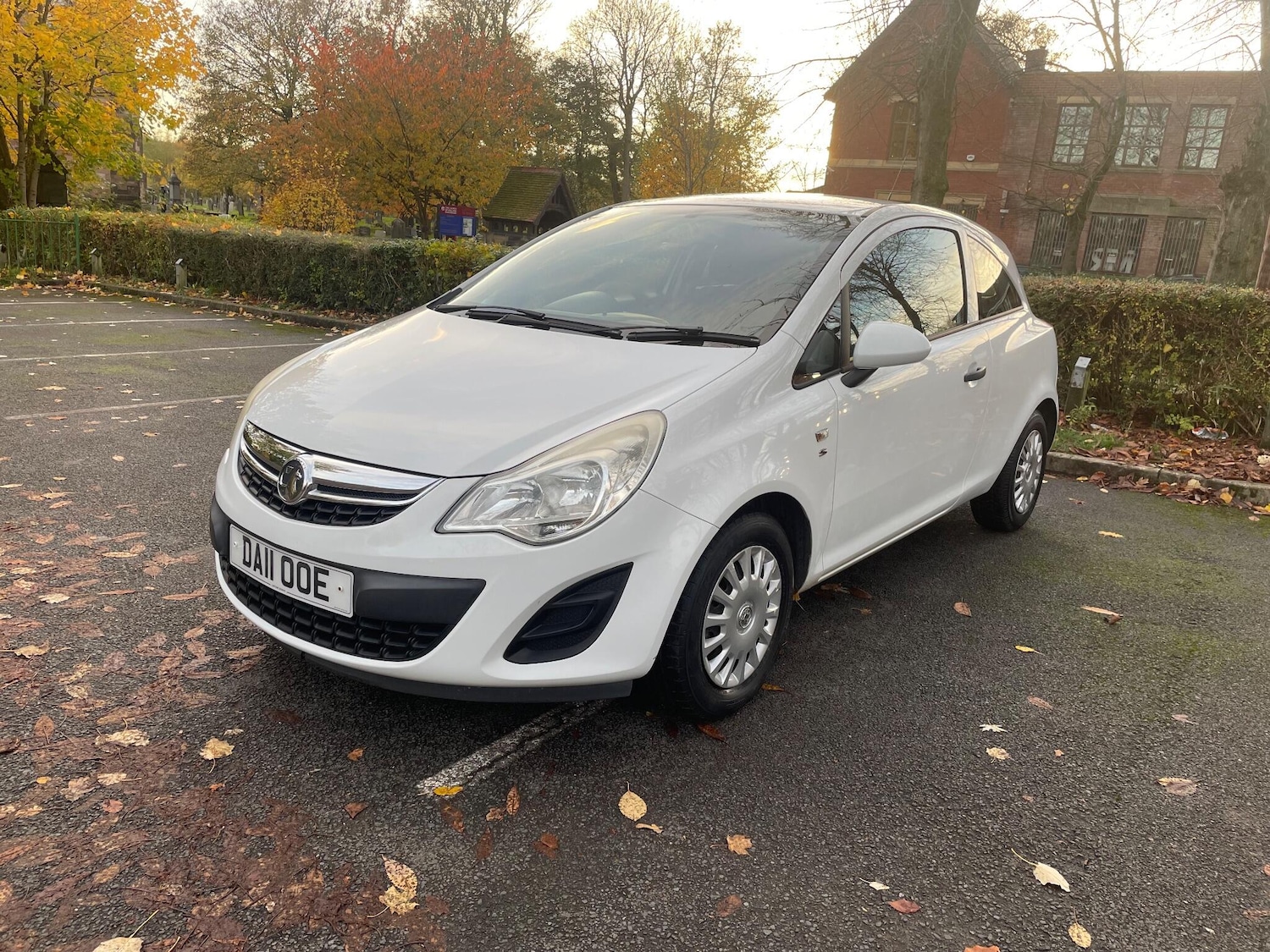 Used Vauxhall Corsa 2011 for sale - 76499127: Photo 5