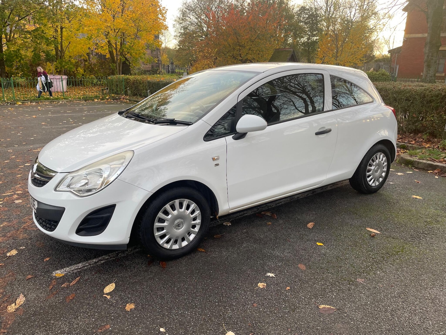 Used Vauxhall Corsa 2011 for sale - 76499127: Photo 9