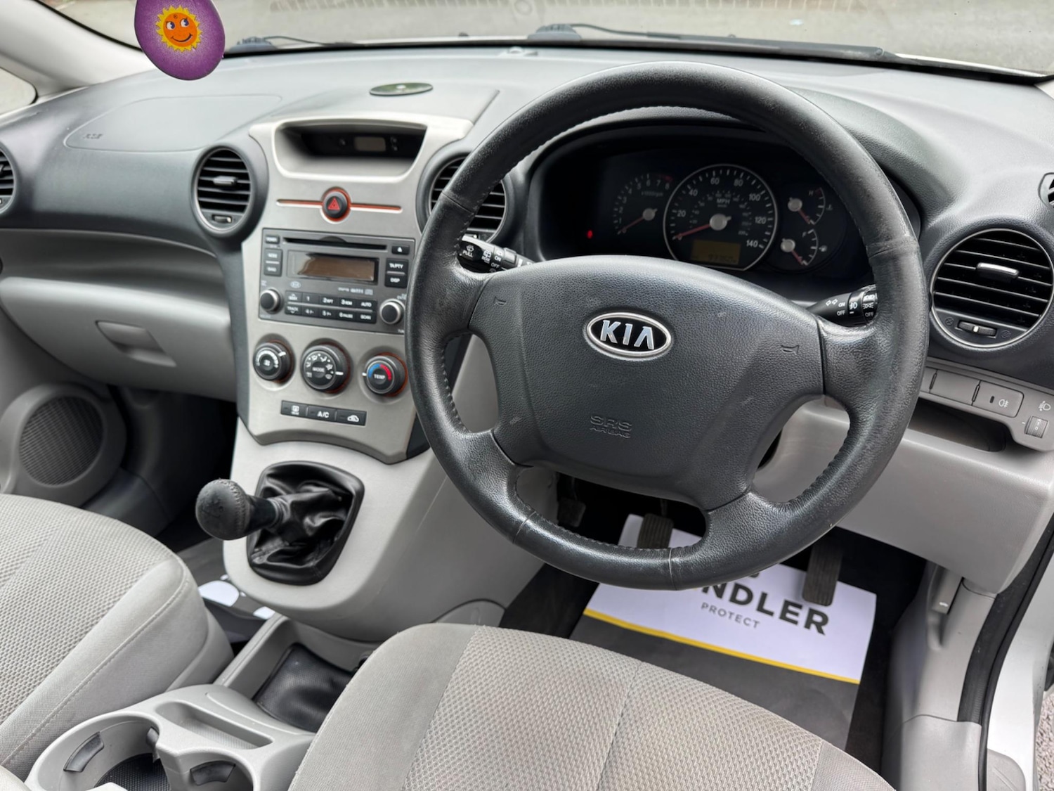 Used Kia Carens for sale - 76440300: Photo 14