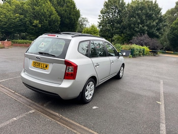 Used Kia Carens 2008 for sale - 76440300: Photo