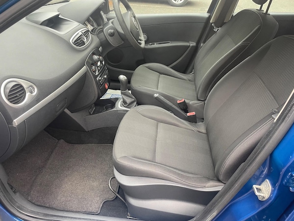 Used Renault Clio 2011 for sale - 76317852: Photo 17