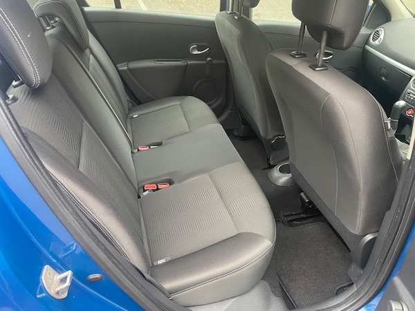 Used Renault Clio 2011 for sale - 76317852: Photo 19