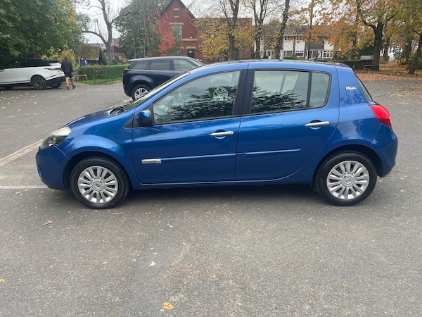 Used Renault Clio 2011 for sale - 76317852: Photo 5