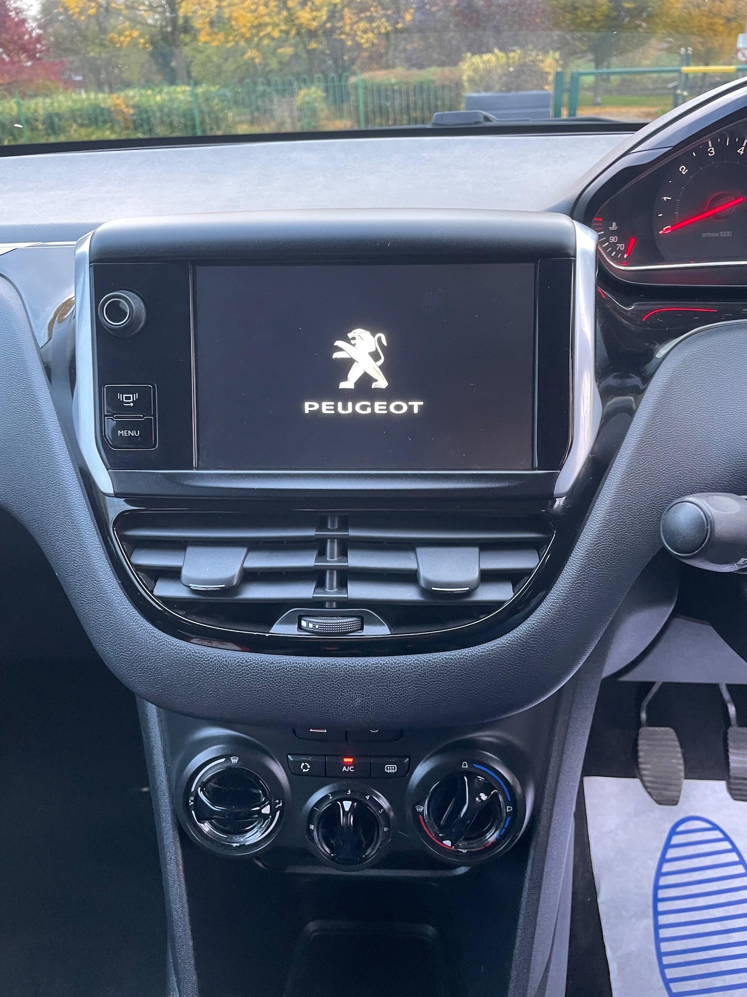 Used Peugeot 208 2012 for sale - 76522039: Photo 18